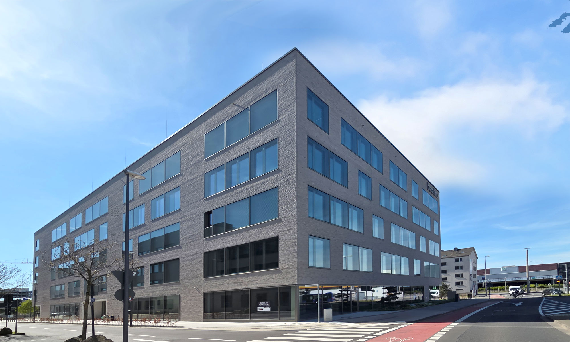 SCHULE und Bürogebäude Köln Deutz