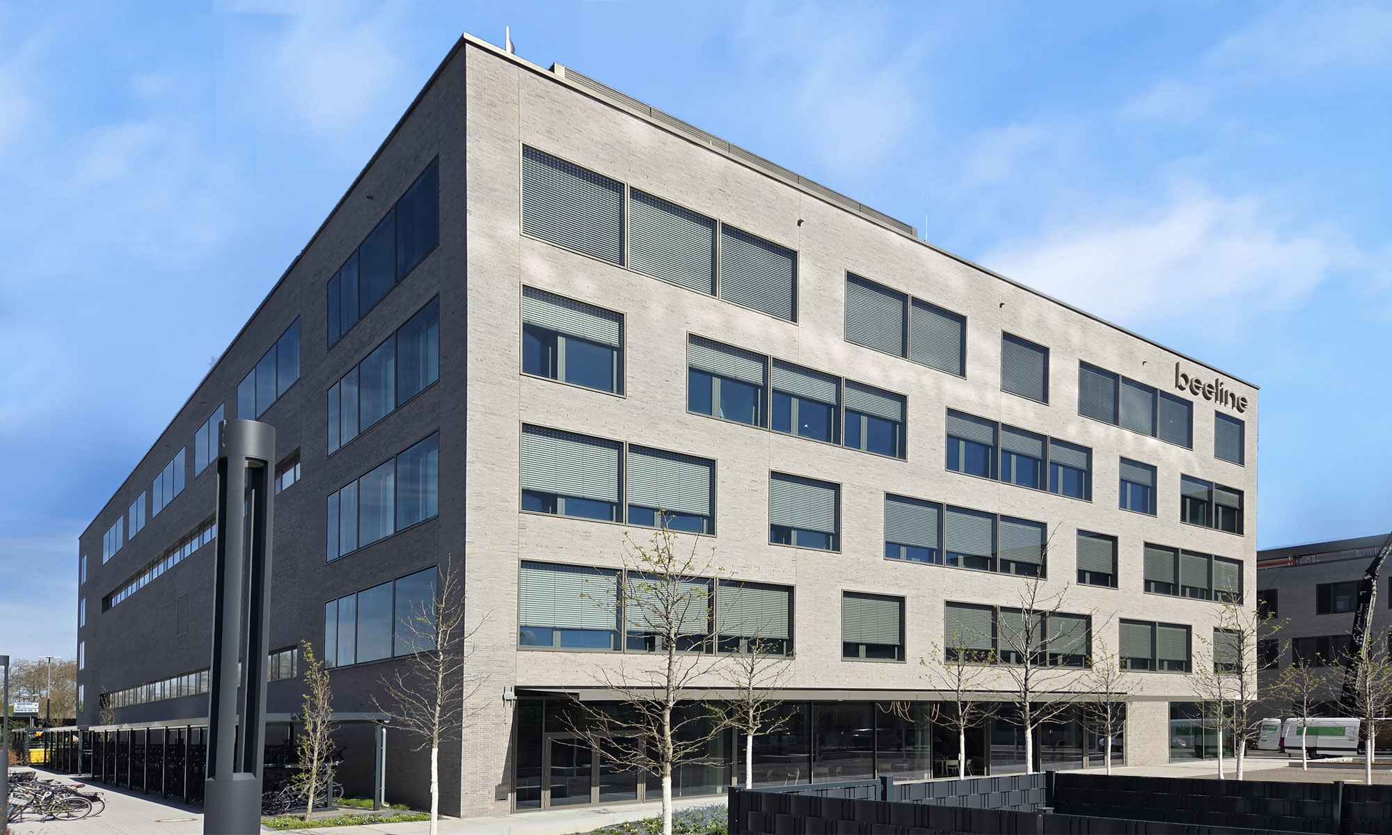 SCHULE und Bürogebäude Köln Deutz